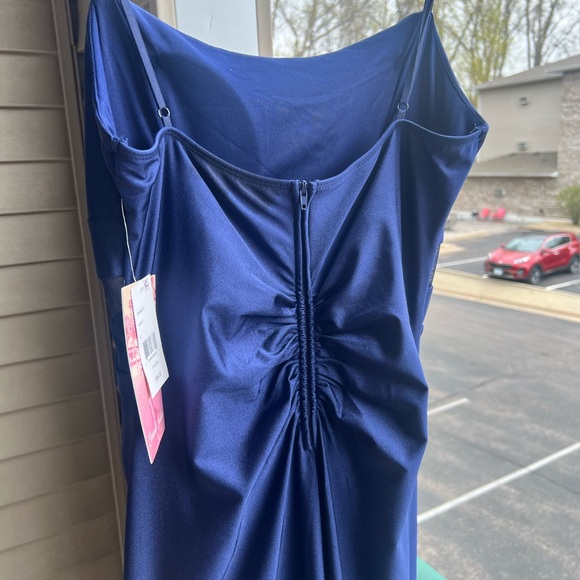 ๐ Emerald Sundae Navy Ruched Cutout Evening Prom Gown Size L - Picture 7 of 11